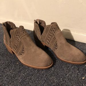 Vince Camuto boots